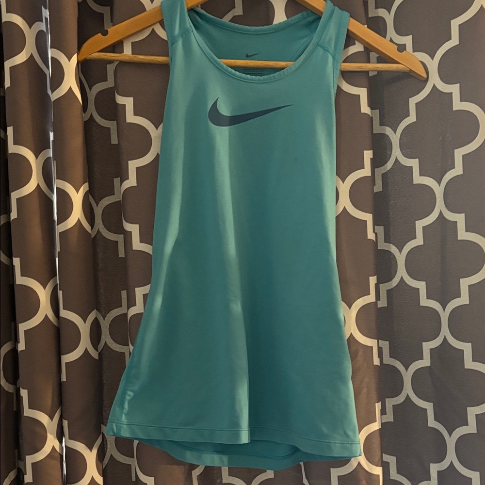 Nike Women's Aqua Tank Top